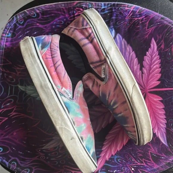 $5 IF YOU BUNDLE Vans Women's Tie-Dye Slip-On Shoes skeleton rose needs cleaning - Picture 3 of 9